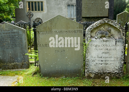 La tomba del poeta William Wordsworth a Grasmere, Lake District Foto Stock