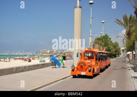 Promenade treno Platja de Palma, S'Arenal, Palma comune, Maiorca, isole Baleari, Spagna Foto Stock