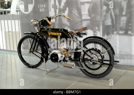 Wanderer 2 HP, museo mobile, Audi mondo Audi di Ingolstadt, Baviera, Germania, Europa Foto Stock