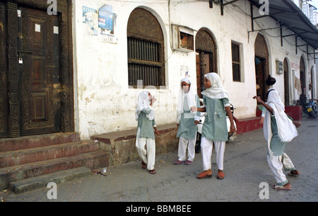 Ndia kuu scena old town mombasa kenya Foto Stock