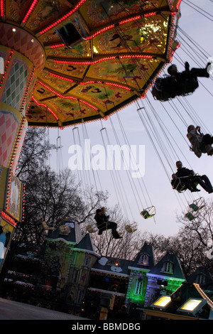 Fairground Ride al Winter Wonderland evento nell'Hyde Park di Londra Foto Stock