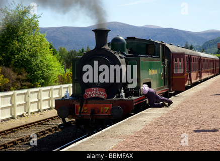 No. 17 Il "Clansman Braeriach' treni passeggeri. Restaurato di Strathspey Steam locomotive ferroviarie, Boat of Garten steam railway station Aviemore, Regno Unito Foto Stock