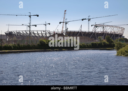 Il 2012 Olympic Stadium in costruzione a Stratford, Londra, giugno 2009 Foto Stock