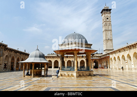 La Moschea Umayyad, Grande moschea nel centro storico di Aleppo, Siria, Medio Oriente e Asia Foto Stock