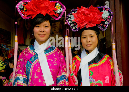 Le donne cinesi in costumi tradizionali Pechino Foto Stock