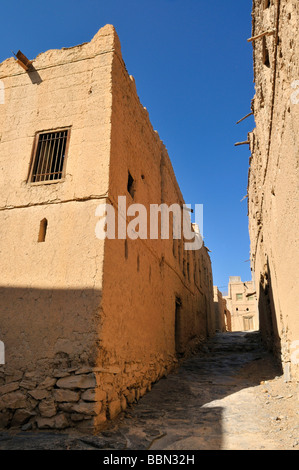 Storica città di adobe Al Hamra, Regione Dakhliyah, Sultanato di Oman, Arabia, Medio Oriente Foto Stock