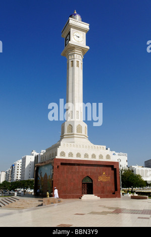 Clocktower nel centro di Ruwi, Moscato, il sultanato di Oman, Arabia, Medio Oriente Foto Stock