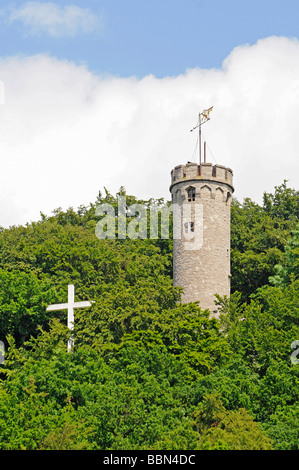 Torre Bilsteinturm, Bilstein, torre, croce, Marsberg, Sauerland, Renania settentrionale-Vestfalia, Germania, Europa Foto Stock