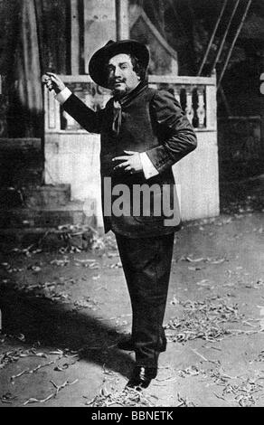 Caruso, Enrico, 25.2.1873 - 2.8.1921, cantante d'opera italiana (tenore), a tutta lunghezza, durante la rappresentazione teatrale, opera 'Julien' di Gustave Charoentier, 1913, Foto Stock