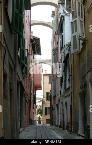 Geografia / viaggi, Italia, Liguria, Bordighera, Centro Storico, viale nella città vecchia, Additional-Rights-Clearance-Info-Not-Available Foto Stock