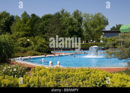 Geografia / viaggi, in Germania, in Renania settentrionale-Vestfalia, Sauerland, Bad Sassendorf, health resort, spa garden, , Additional-Rights-Clearance-Info-Not-Available Foto Stock