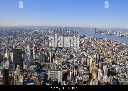 Geografia / viaggi, USA, New York City, cityscape, vista dall'Empire State Building verso sud di Manhattan con il Quartiere Finanziario, Additional-Rights-Clearance-Info-Not-Available Foto Stock