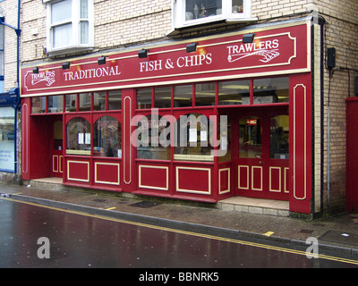 Negozi, pub e caffetterie in Bideford North Devon England Regno Unito Foto Stock