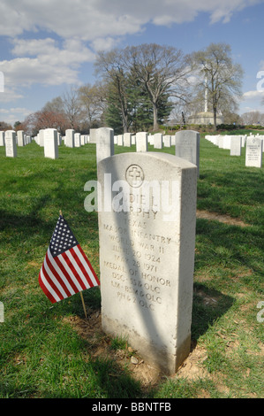Audie Murphy tomba presso il Cimitero Nazionale di Arlington Arlington Virginia STATI UNITI D'AMERICA Foto Stock
