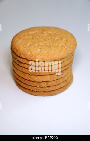 Una pila di biscotti (digestivi- mcvities) Foto Stock