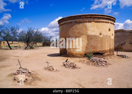 Il cimitero e la cappella mortuaria Tumacacori National Historic Park Arizona Foto Stock