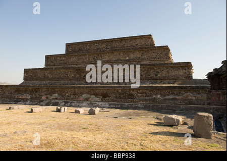 Lungo il viale dei Morti a Teotihuacan a Città del Messico Foto Stock