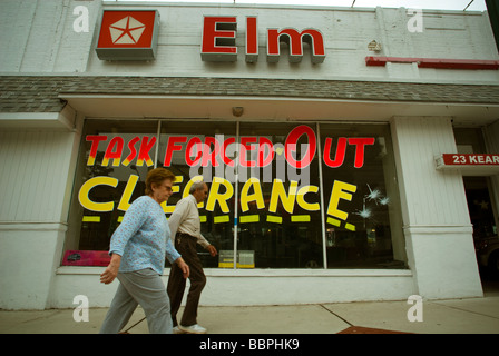 Elm vendite auto in Kearny NJ uno dei 789 ai concessionari Chrysler Group LLC eliminato Foto Stock