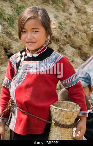 Carino Hani ragazza di minoranza in Cina Yuanyang Foto Stock