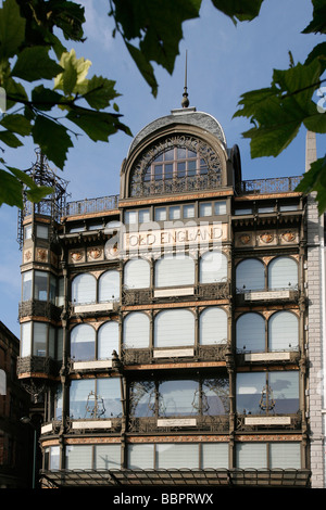 Facciata in art nouveau,, OLD ENGLAND EDIFICIO, Museo degli Strumenti Musicali, BRUXELLES, BELGIO Foto Stock