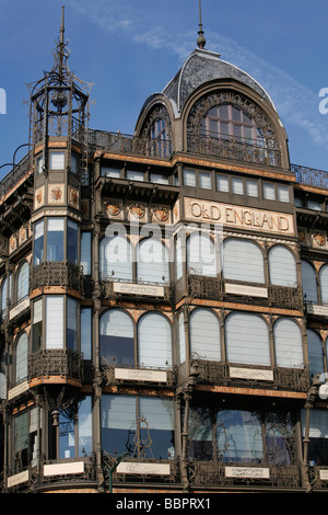 Facciata in art nouveau,, OLD ENGLAND EDIFICIO, Museo degli Strumenti Musicali, BRUXELLES, BELGIO Foto Stock