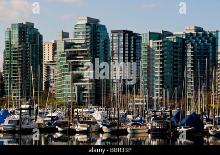 Lo skyline di Vancouver di di downtown da Stanley Park Foto Stock