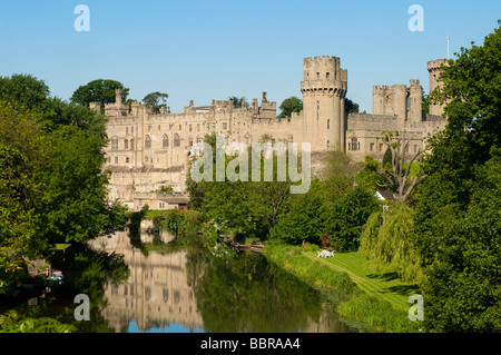 Il Castello di Warwick e il fiume Avon, Warwick, Warwickshire, Regno Unito. Foto Stock