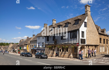 Burford high street view Oxfordshire UK Foto Stock