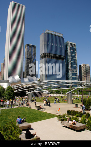 Il Jay Pritzker Pavilion di Millennium Park downtown Chicago Illinois USA Foto Stock