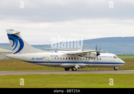 Aer Arann ATR ATR-42-300 arrivo a Inverness Dalcross Aeroporto Scozia SCO 2517 Foto Stock