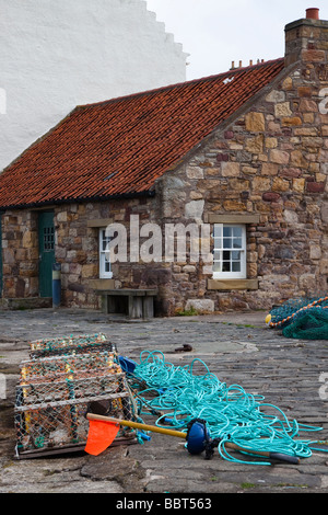 Fisherman s cottage sul porto di Pittemween Fife Scozia Scotland Foto Stock
