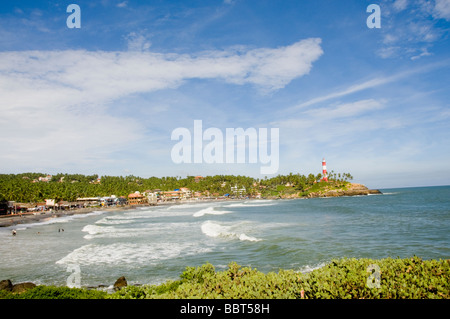 Kovalam Beach vista con light house come sfondo, India Foto Stock