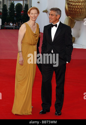 TILDA SWINTON & George Clooney Burn dopo la lettura di Premiere. 65ESIMO FESTIVAL DEL CINEMA DI VENEZIA LIDO Venezia Italia 27 Agosto 2008 Foto Stock