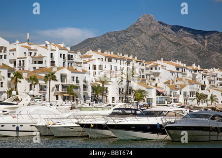 Jose Banus Marina in Marbella Malaga sulla Costa del Sole Andalusia Spagna Foto Stock