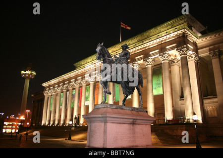 Di Liverpool St George's Hall illuminata di notte, Liverpool, Merseyside, Regno Unito Foto Stock