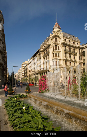 Plaza de Isabel La Católica Granada Andalucía España Plaza de Isabel La Católica Granada Andalusia Spagna Foto Stock