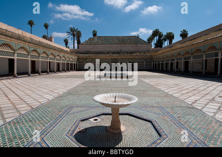 Il cortile di Palazzo Bahia a Marrakech in Marocco Foto Stock