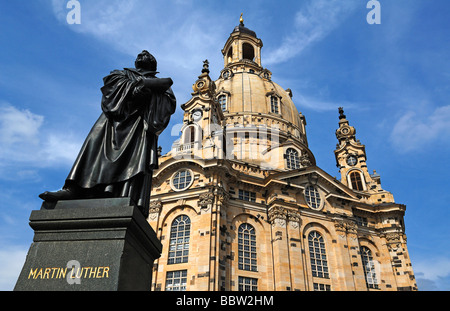 Martin Lutero monumento, nel retro della chiesa della Madonna di piazza Neumarkt, Dresda, Sassonia, Germania, Europa Foto Stock