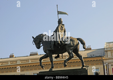 Piazza Venceslao a Praga la capitale della Repubblica ceca dominato dalla statua di San Venceslao Foto Stock