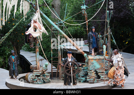 Il Tempest - gioco da William Shakespeare in scena al Regent's Park Open Air Theatre, Londra Foto Stock