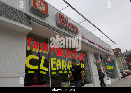 Elm vendite auto in Kearny NJ ,uno dei 789 ai concessionari Chrysler Group LLC eliminato Foto Stock