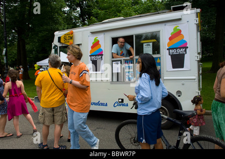 Doug Quint s Big Gay Gelato carrello fa il suo debutto a Brooklyn orgoglio nel Prospect Park Brooklyn in New York Foto Stock