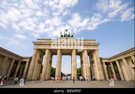 La Porta di Brandeburgo a Berlino Foto Stock