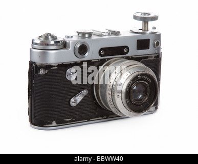 Un vecchio telemetro fotocamera su sfondo bianco Foto Stock