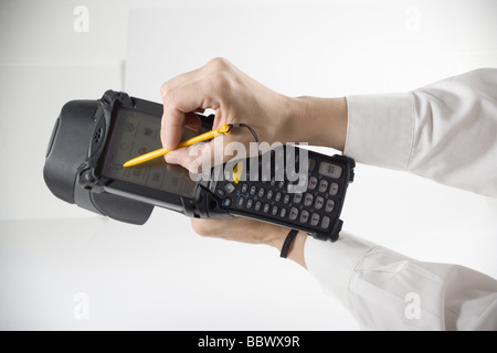 High Tech fabbrica, materiali di imballaggio, e il sistema di inventario. Foto Stock