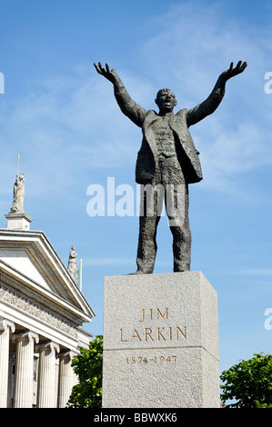 Jim Larkin statua su O'Connell Street dalla scultura Oisín Kelly Dublino Repubblica di Irlanda Foto Stock