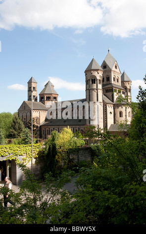 L' Abbazia di Maria Laach, latino: Abbatia Mariae Lacensis o Abbatia Mariae ad Lacum, lato sud-ovest del Laacher See lago, ei Foto Stock