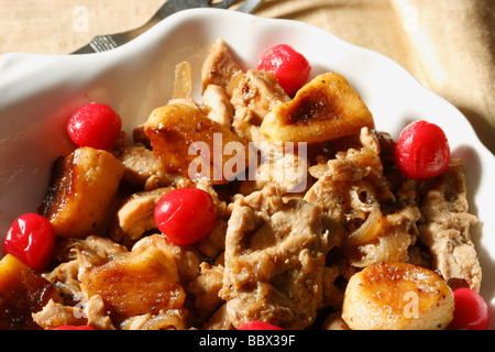 Khoresht-e Seib è uno spezzatino di carne con mele e frutta secca Foto Stock