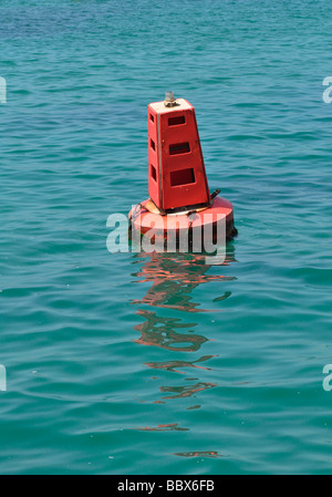 Israele Tel Aviv una boa nel mare Mediterraneo Foto Stock