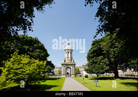 Il Campanile in Trinity College motivi a Dublino Repubblica di Irlanda Foto Stock